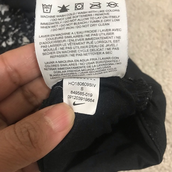 Nike Short - Picture 3 of 9